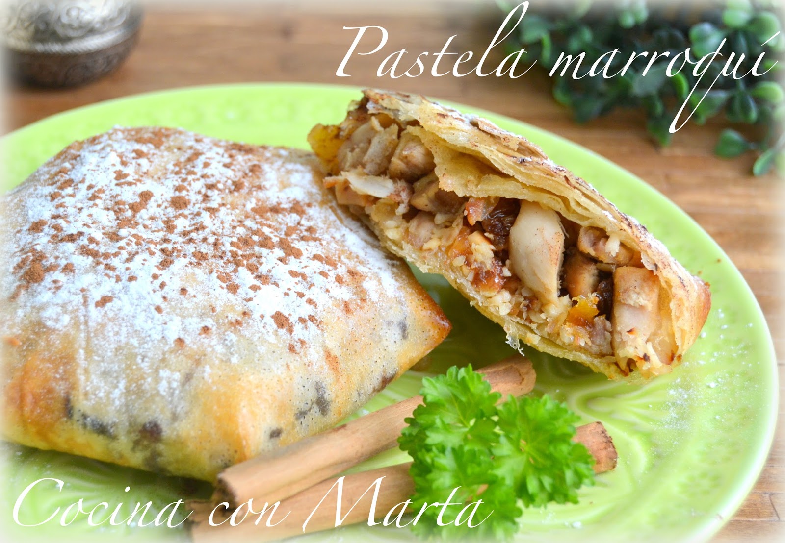 Receta casera de pastela marroquí. Pastelas morunas o arabes de pollo con frutos secos y pasta brick o filo. Fácil, rápido.