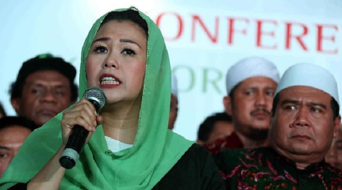 Yenny Wahid Yenny Wahid bersama perahu Gusdurian-nya telah mendukung pasangan capres-cawapres, Joko Widodo- KH Ma'ruf Amin (KMA), pada Rabu (26/9/2019). Dukungan Yenny ini dinilai menjadi tolok ukur bahwa warga NU bakal all out melabuhkan dukungan ke Jokowi-Ma'ruf Amin pada pemelihan presiden (Pilpres) 2019. (FOTO: DetikNews)