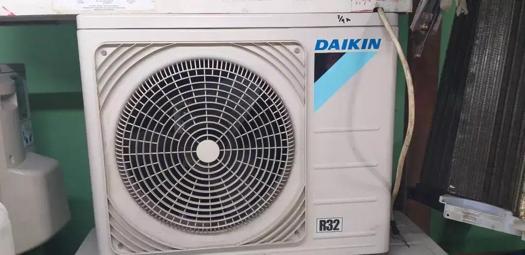 Air Conditioner (AC) Daikin Air Conditioner (AC) Daikin