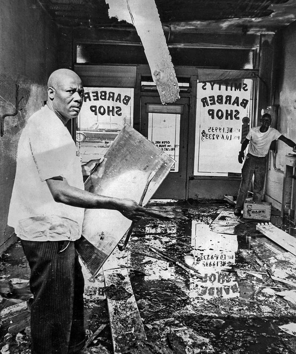 Watts Riot Today 50 Years Ago Today: 28 Historical Photographs From the Watts Riots in ...