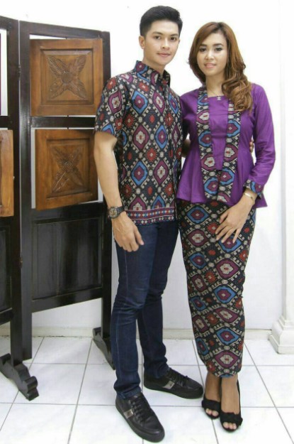 10 Model Baju Batik Couple Pasangan Modis Elegan 2020