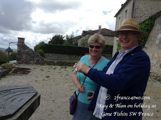Holiday Alan & Kay Hassle 2017 at 2 france4two.com Kay & Alan Hassle enjoying Pujols SW France holiday Gone Fishin 2france4two.com