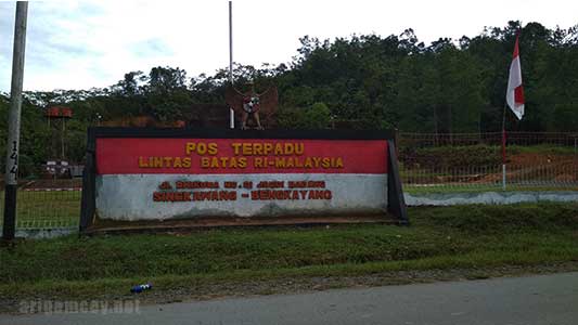 perbatasan jagoi babang indonesia dengan serikin malaysia perbatasan jagoi babang indonesia dengan serikin malaysia