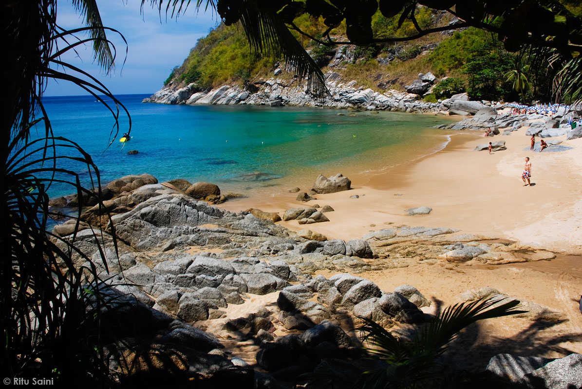 Тайланд пхукет сурин. Таиланд пхукет пляжи. Самый чистый пляж на пхукете. Равай пхукет. Побережье панва пхукет.