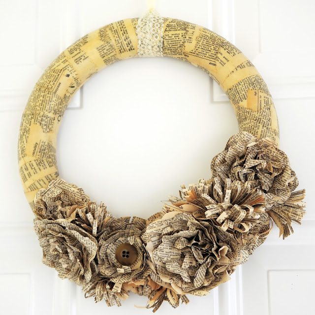 Craftiments:  Dictionary Page Wreath
