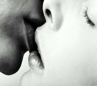 Beso Imagen del beso de pareja, beso de amor