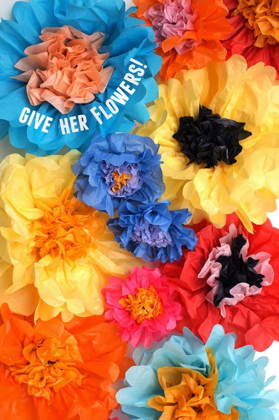 How to make beautiful 2 color tissue paper flowers! Super easy and beautiful results. Great for kids to make and give to someone special in their lives!