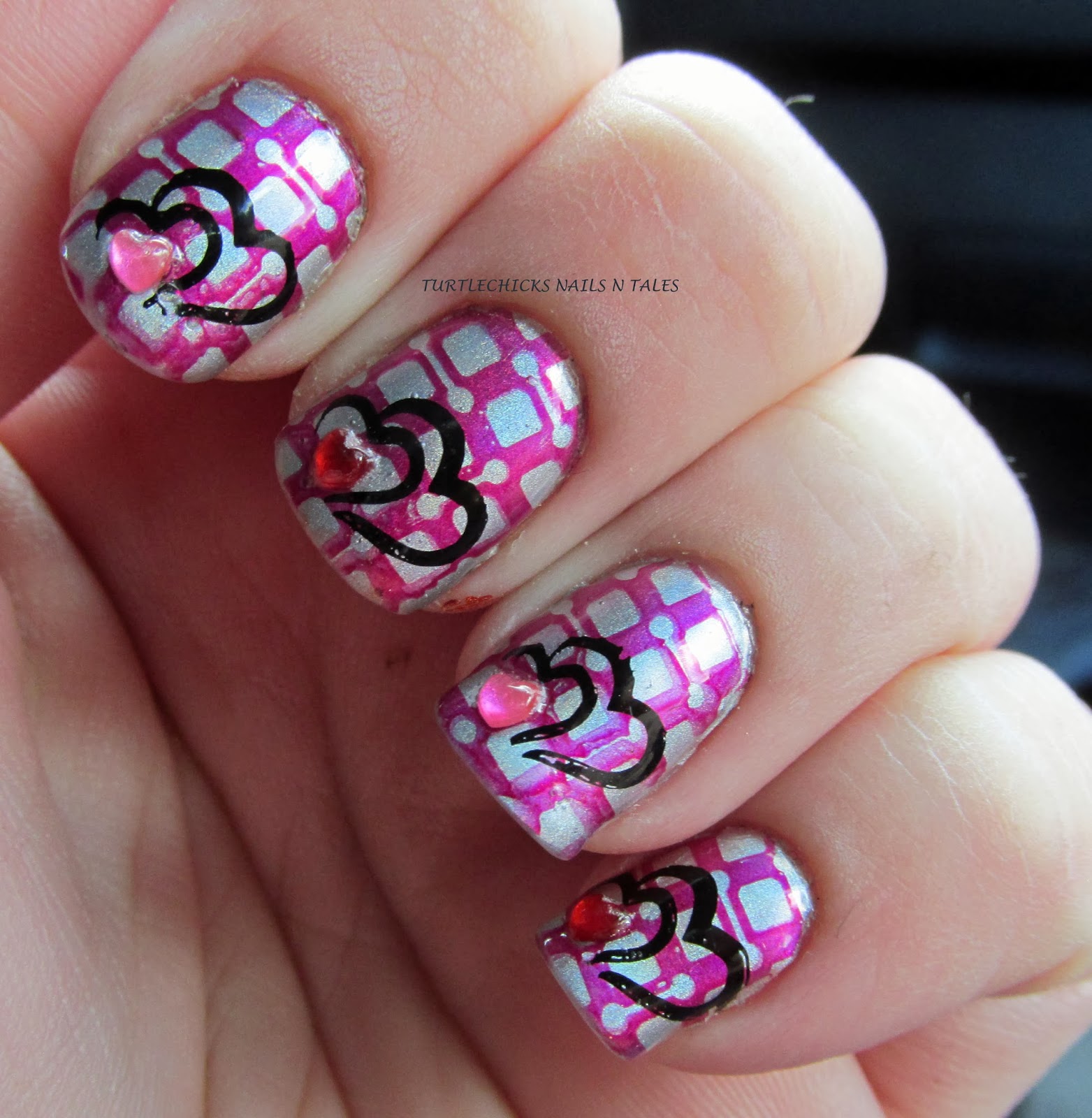 Turtlechick's Nails N Tales: Chromatic Creation Hearts