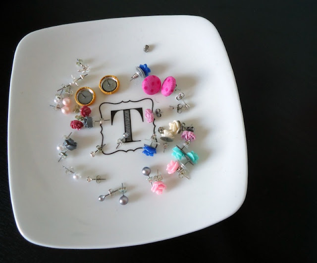 The Sweetest Petunia organize your earrings {a DIY project}