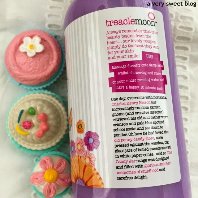 Treacle Moon Sweet Sugared Almond, Marshmallow Hearts & Warm Apple Pie