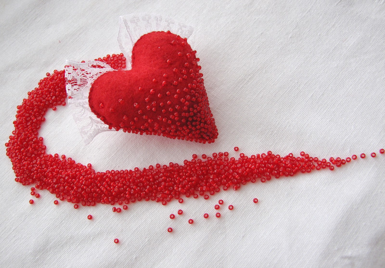 доброта творит чудеса. мужчина и женщина рисунок. доброта и любовь. планета сердце. счастливый ребенок.