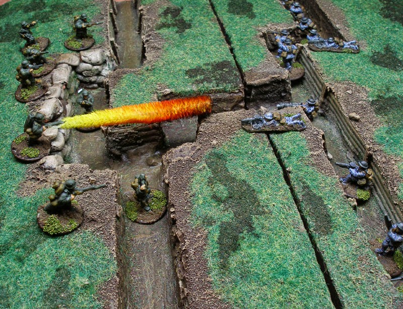 Les Vicissitudes Ludiques lance flamme