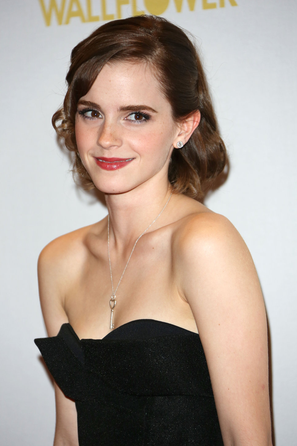 Emma Watson Hot Pics - VENUCIT