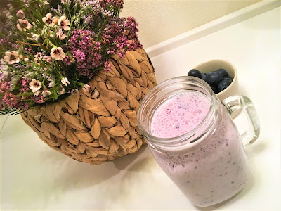 Batido de arándanos con yogur natural - Receta de el gastrónomo - Flores de Piccole & Coccole