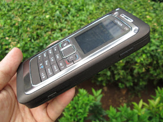Nokia E90 Communicator Seken Mulus Seperti Baru Nokia E90 Communicator Seken Mulus Seperti Baru