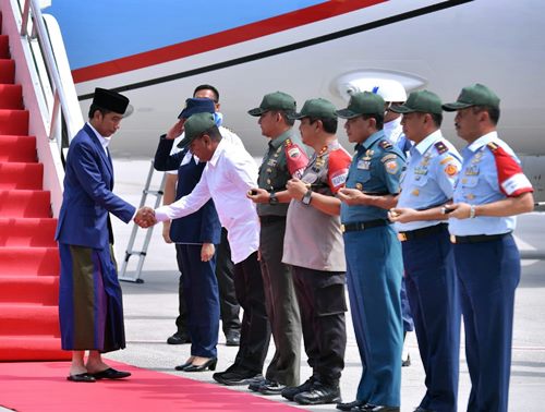 Kunker%2Bke%2BSumut%252C%2BPresiden%2BJokowi%2BMenyambangi%2BKabupaten%2BLangkat