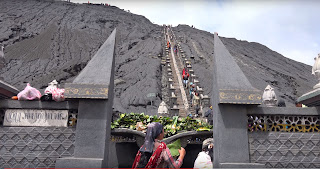 Bromo is an active volcano surrounded past times deserts roofing an surface area of  Bali Travel Attractions Map and Things to do in Bali: Bromo Travel Tips past times Locals