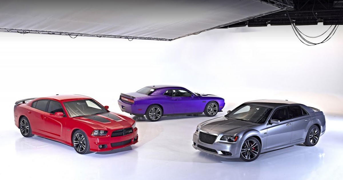 Agamemnon: Dodge Challenger SRT8 - Chrysler 300 SRT8 Core Edition ve