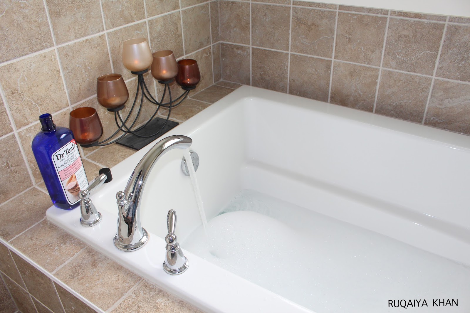 Ruqaiya Khan Dr Teal's Pink Himalayan Foaming Bath Review