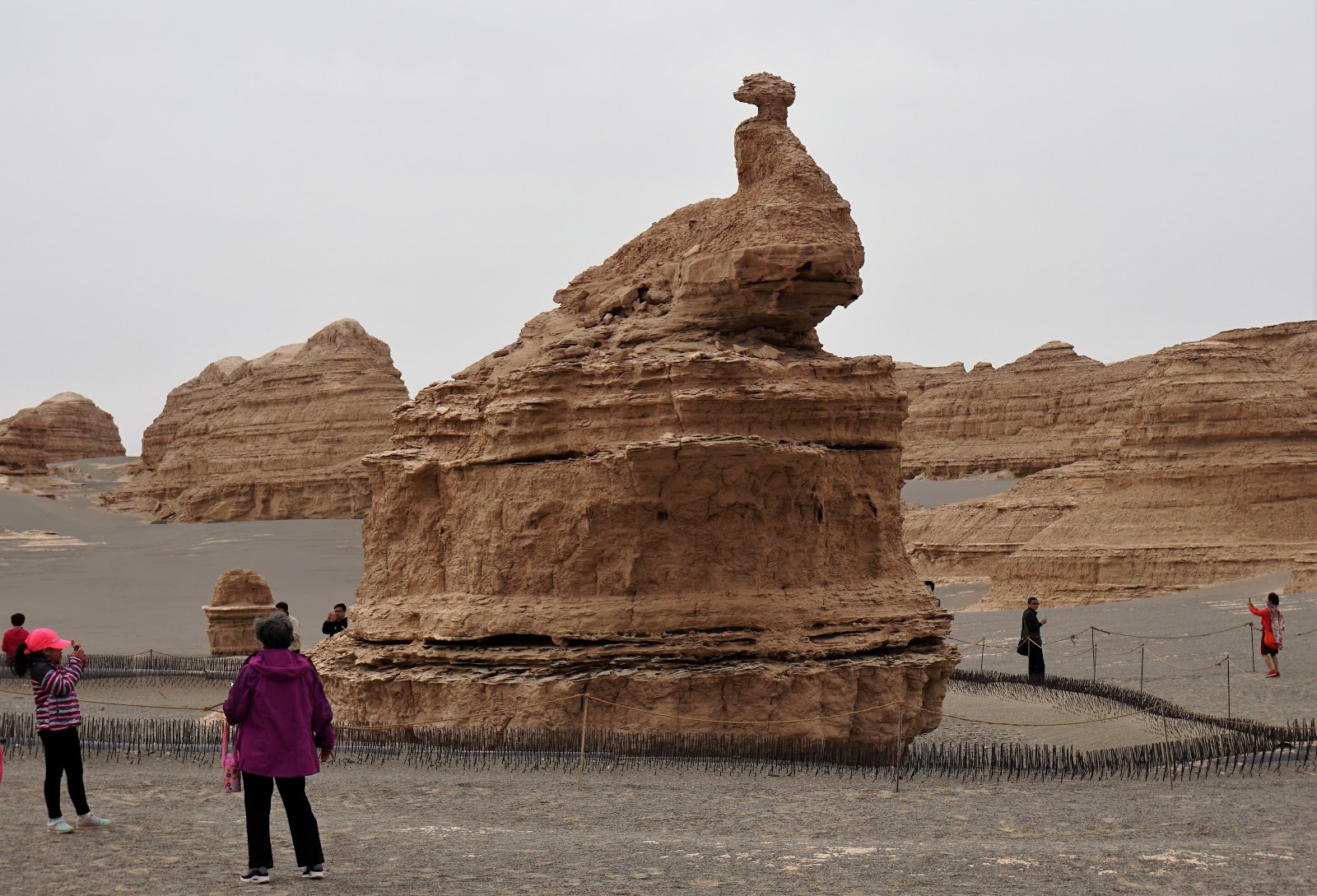 Souvenir Chronicles DUNHUANG, CHINA YARDANG NATIONAL GEOPARK
