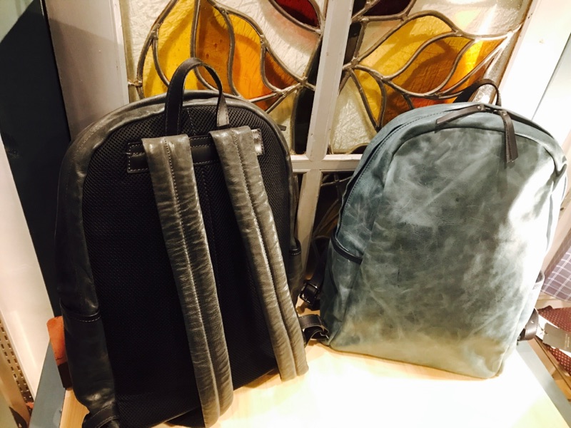 必見 60日間かけて仕上げられた革のリュック Farb Akkord