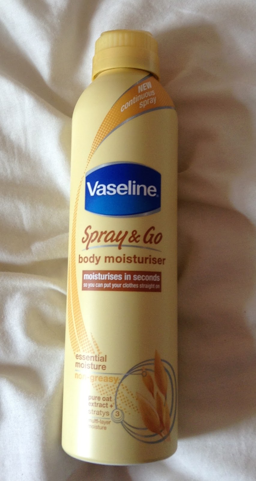 The Powdered Nose Vaseline Spray & Go Body Moisturiser Review