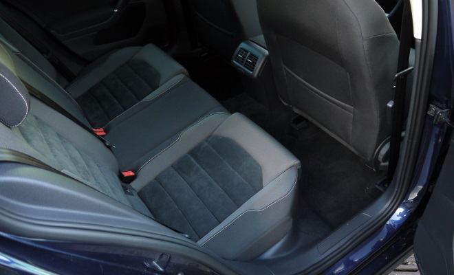 VW Golf 7 GT rear interior