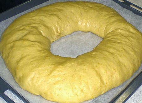 Masa de roscón para decorar e introducir en el horno Masa de roscón para decorar e introducir en el horno