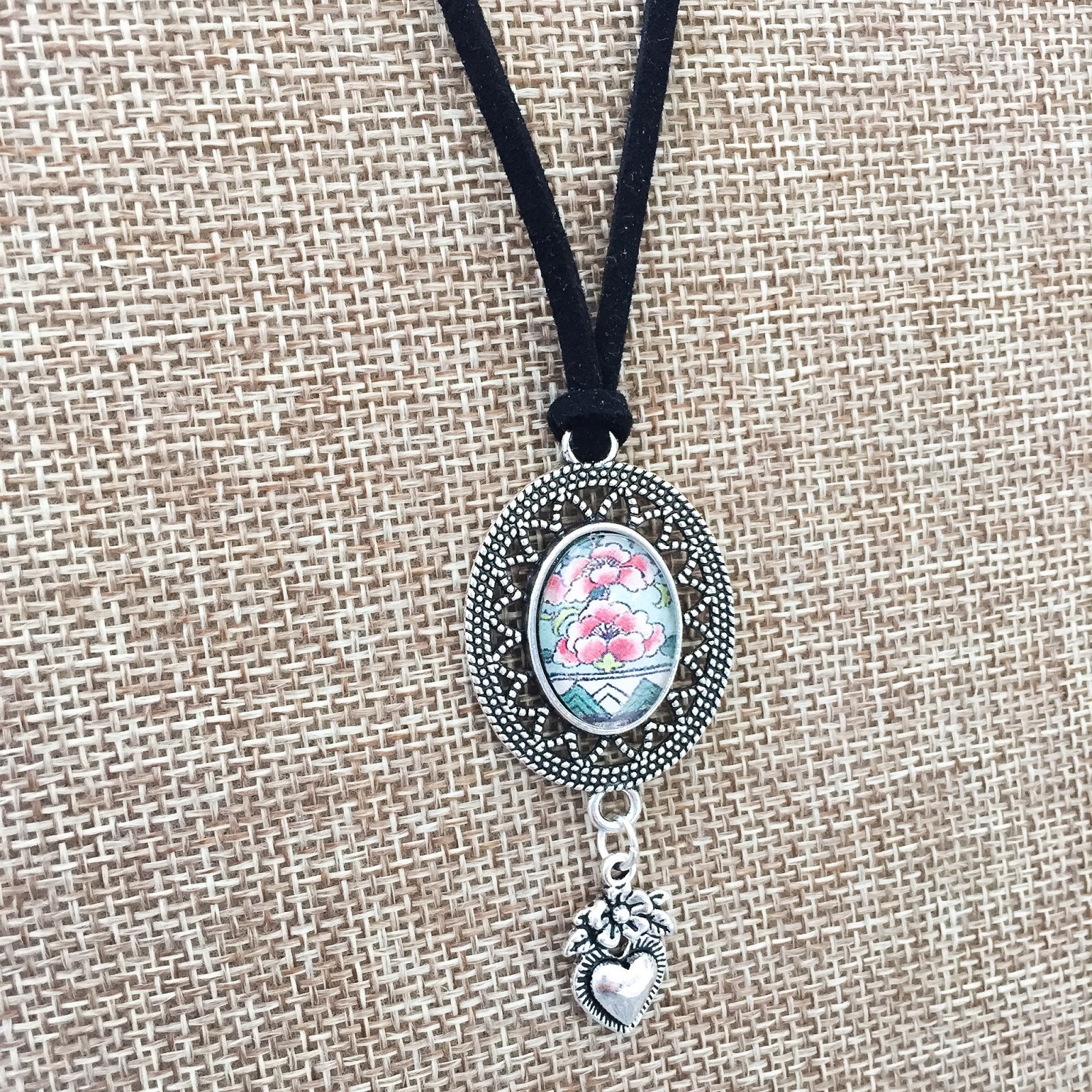 Craft Fantastic Blog Faux Leather Necklace 5 Ways!