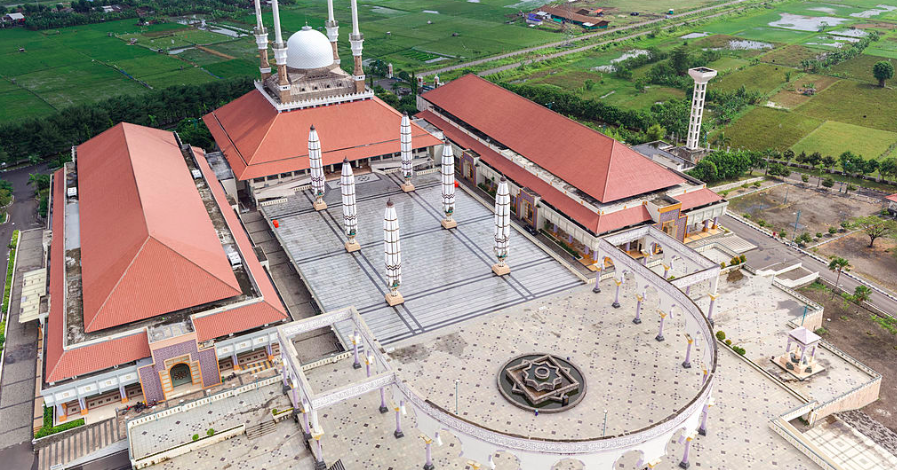 4 Masjid Terindah Di Indonesia Ini Harus Banget Kalian Kunjungi