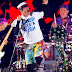 CONFUNDEN CONCIERTO DE UNA BANDA DE GAITEROS CON RED HOT CHILI PEPPERS