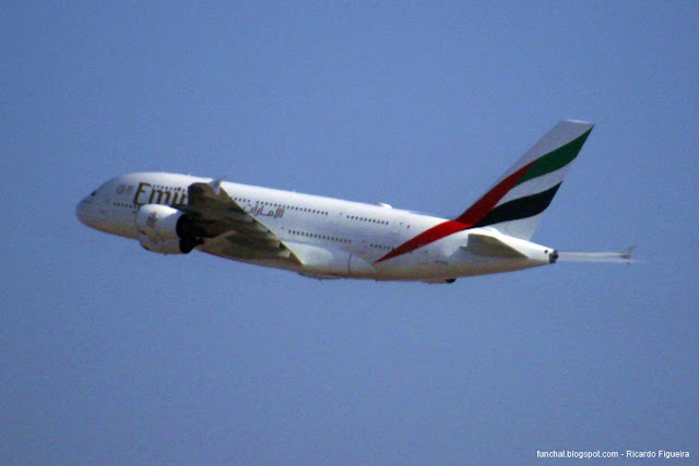 AEROPORTO DO DUBAI - A380 - EMIRATES -DUBAI