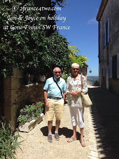 Ian & Joyce Bridge enjoying Gone Fishin hols SW France holiday Gone Fishin 2france4two.com Ian & Joyce Bridge enjoying Gone Fishin hols SW France holiday Gone Fishin 2france4two.com