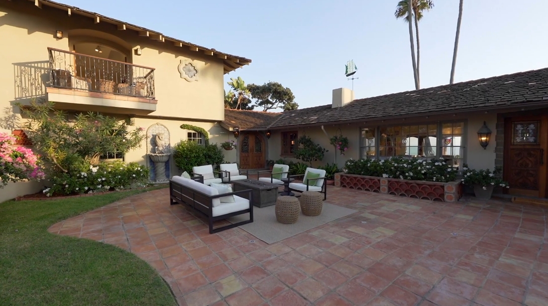 27 Interior Design Photos vs. 5270 Chelsea St, La Jolla, CA Luxury Home Tour