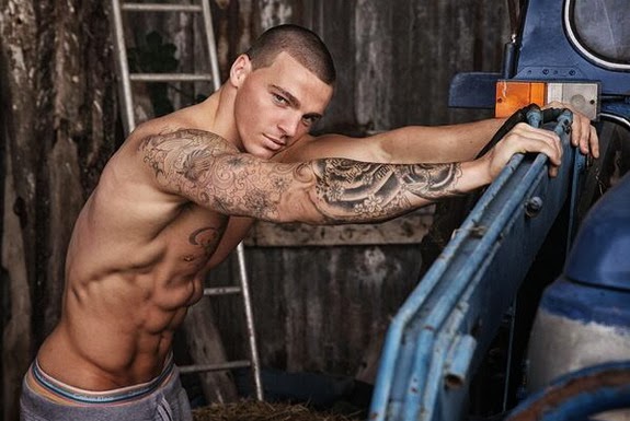 ExEnglish goalkeeper gives up football to WWE wrestler inside