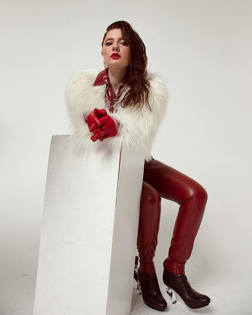 Emma Kenney Photos Emma Kenney Photos