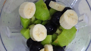 Banana Kiwi and Grapes Smoothie