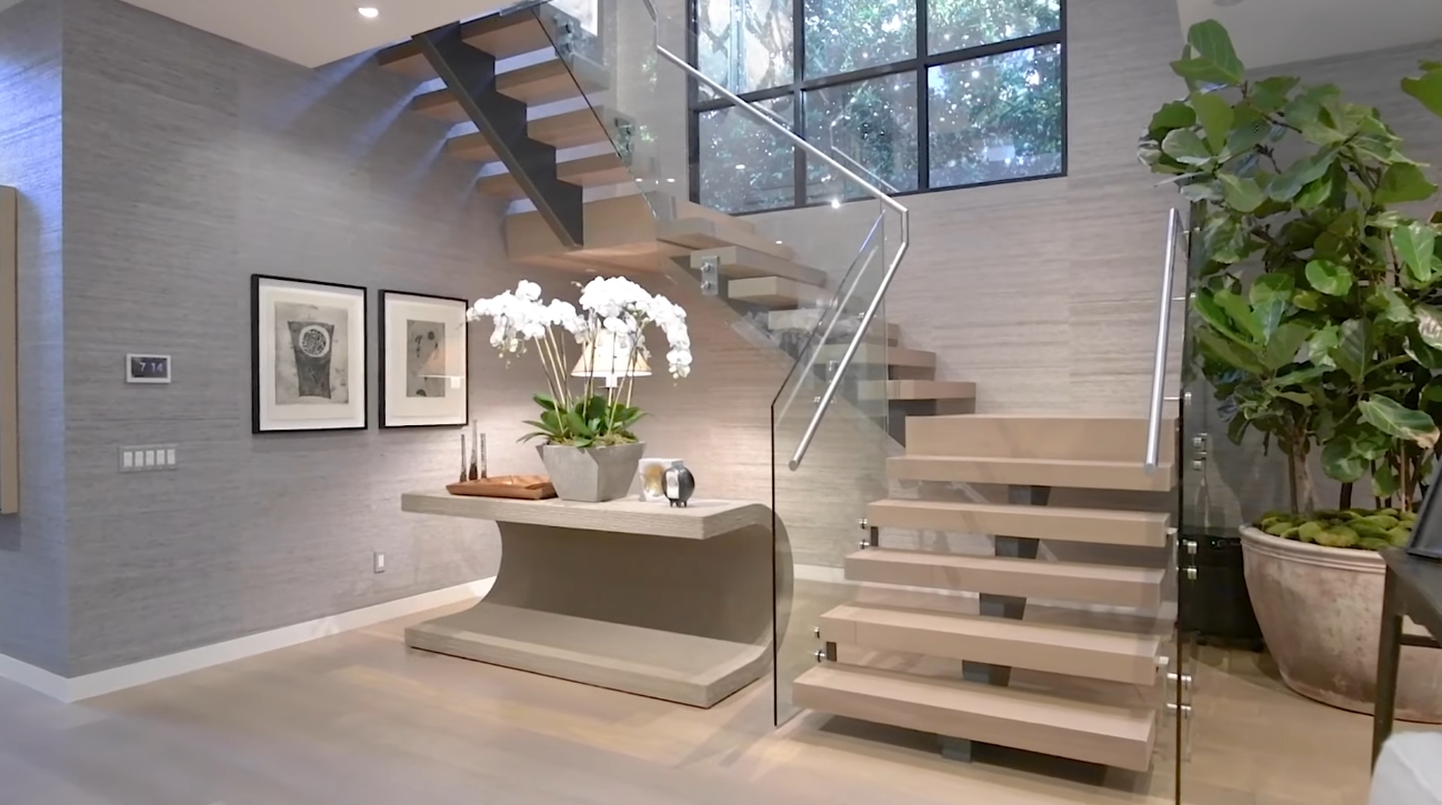 20 Photos vs. 6141 5th Street | Beverly Grove - Luxury Home & Interior Design Video Tour 20 Photos vs. 6141 5th Street | Beverly Grove - Luxury Home & Interior Design Video Tour