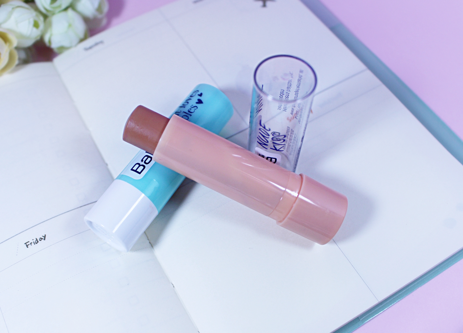 Balea Lip Balm Mint Loves Apple & Nude Kiss review Lippenpflege Nude Kiss Limited Edition on January Girl blog by Liz Breygel. liz breygel lips care review january girl makeup blogger