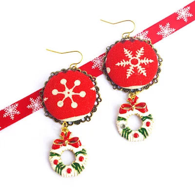 Christmas dangling earrings