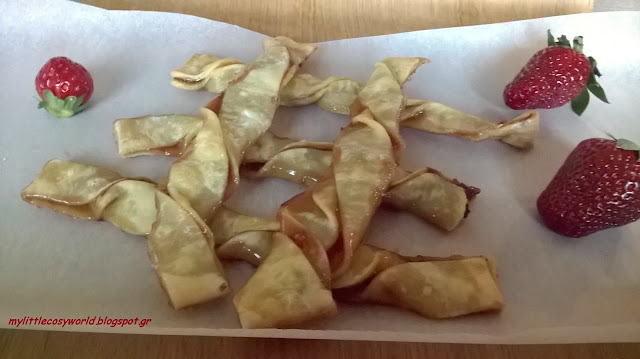 ζυμάρι με μαρμελάδα φράουλα νηστίσιμο σνακ