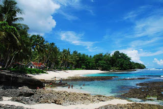 10 Pantai Terindah di Indonesia