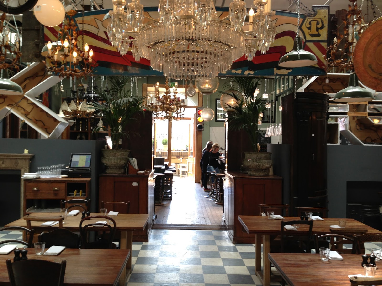 My 'Richard Curtis' London Lassco Brunswick House, Vauxhall