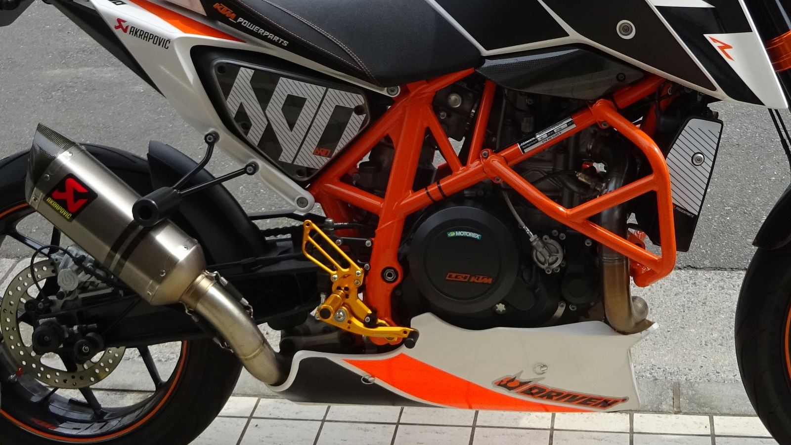 単品販売／受注生産 KTM 690SMC アクラポビッチフルエキ | www.birbapet.it