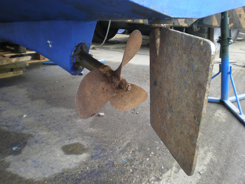 UK Marine Surveyor based in Preveza Greece. Viking Seamaster 27 Cruiser