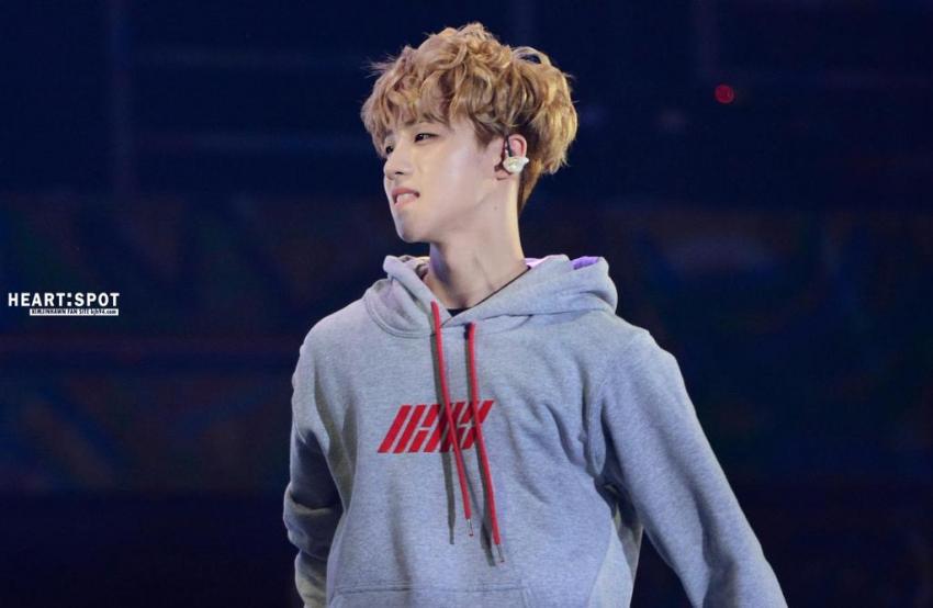 아이콘 무대에서 유독 시선강탈 쩌는 멤버 | 인스티즈