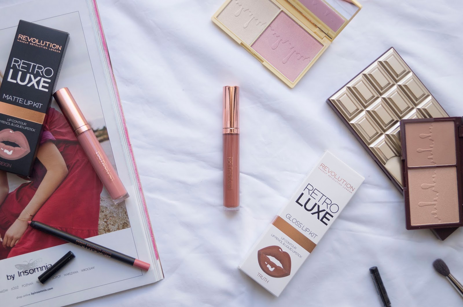 Bajkowy rozświetlacz, matowe pomadki oraz kuszące mini czekoladki. Przegląd nowości od Makeup Revolution Bajkowy rozświetlacz, matowe pomadki oraz kuszące mini czekoladki. Przegląd nowości od Makeup Revolution