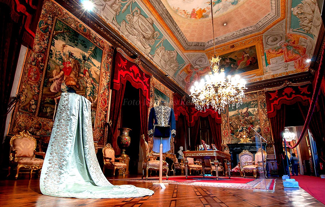 Дворцовые предместья. Италия дворец ступиниджи. Музей заповедник в павловске спб. Дворцовые предместья. Замок менар франция.