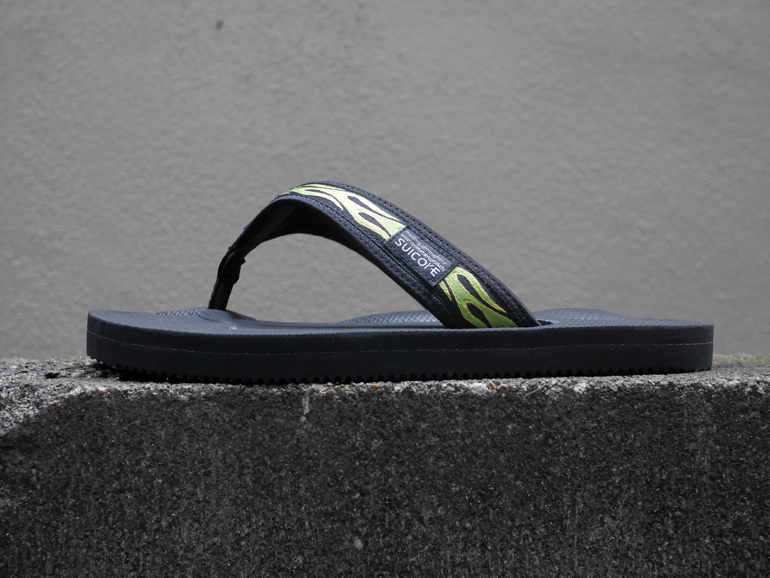 新品 スイコック SUICOKE TONO-V2 CUP AND CONE ビーチサンダル | www