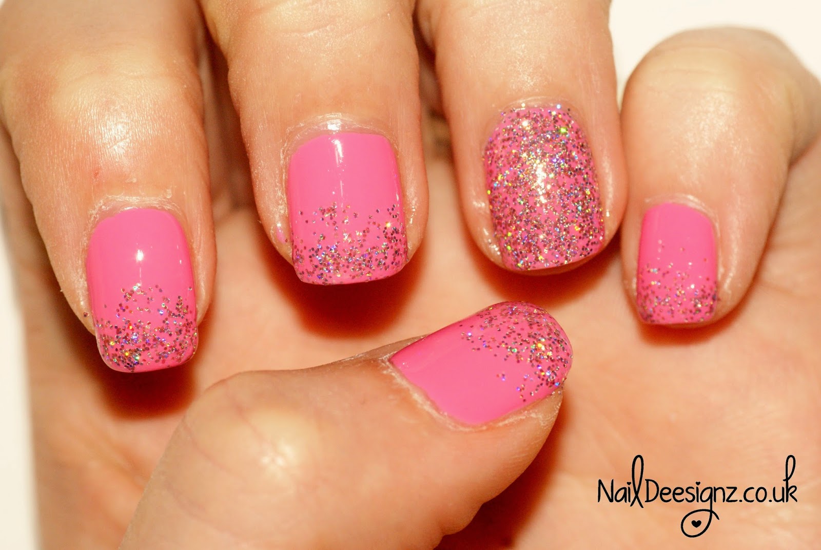 NailDeesignz: Pink Glitter Accent Nail